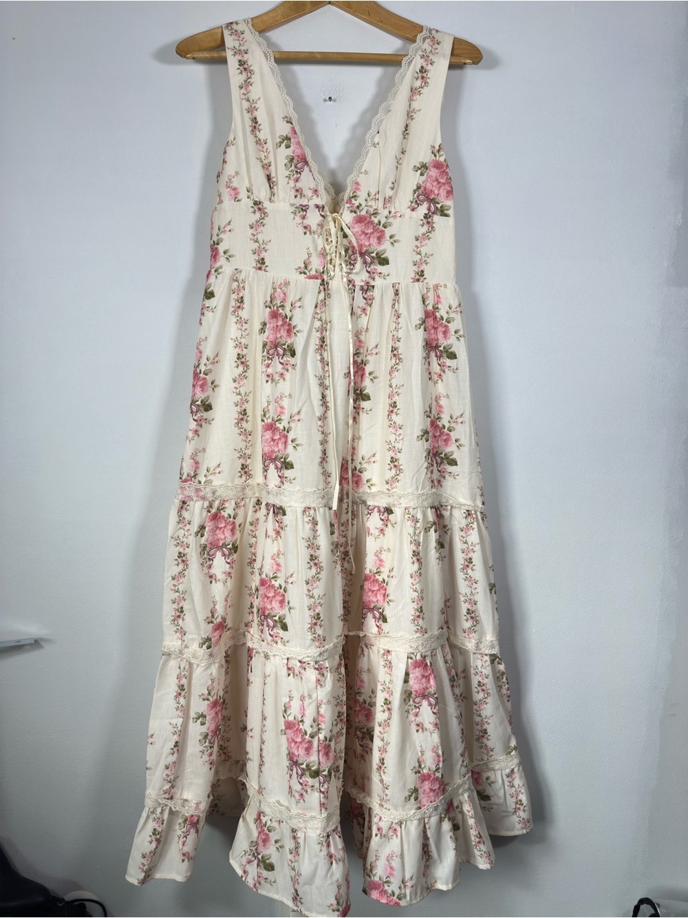 CIDER Floral Lace Trim Tiered Maxi Dress Cream Pink Rose Cottagecore Size L - Picture 2 of 11